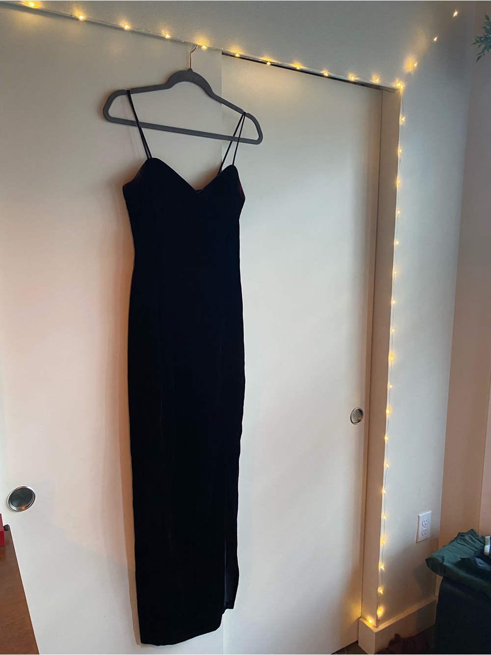 Vintage L.A GLO Black Velvet Evening Dress with Delicate Straps | Size 9/10